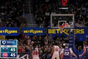 太难了！斯图尔特三分命中 结束活塞近半节运动战进球荒