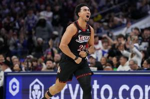 正负值+29最高！麦凯恩11中3拿到12分5板5助3断