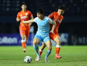 赵宇：卢永涛大概率自由身加盟上海海港，山东泰山将得到青训补偿