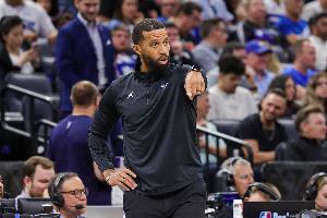 黄蜂主帅谈失利：陷入困境时我们总想着靠单打独斗解决问题