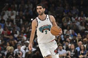 板凳发力！阿尔达马替补4分钟7中4贡献10分 三分3中2