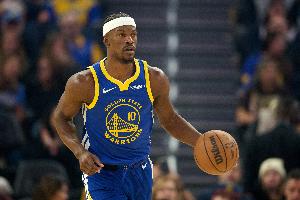 巴特勒：我们在此前的困境中未保持一致 我最近两场球权更多了