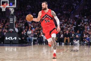 真尽力局！马穆凯拉什维利13中9&三分9中6高效砍下24分5板