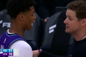 这真是起飞！贝利反击超远距离拉满弓战斧大劈扣