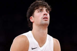 手感不够全面凑！阿夫迪亚18中6&10罚9中 砍下24分7篮板10助攻