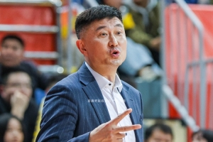 媒体人：广东男篮防小外援防得好 抓住了青岛队的七寸