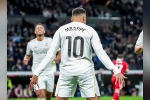 拉莫斯转发姆巴佩照片：祝贺我的兄弟，早就说过你是Number one