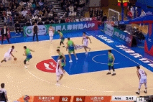 摧枯拉朽！迪亚洛强攻顶翻防守 上篮命中打停天津