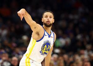 37岁282天！库里单场至少25分10篮板 NBA历史最老控卫