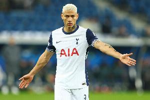 里沙利松在英超对阵利物浦直接参与8球，是面对联赛各对手最多