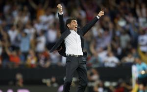 黄潜主帅：巴萨不会因结果改变踢法，他们爱控球但存在风险