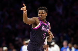 麦丹：华子向来渴望关键时刻挺身而出 他已不是第一次命中关键球