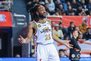 强得很！威尔斯17中10&6记三分轰下31分3板7助2断1帽