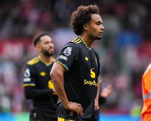 曼晚：罗马希望冬窗签下齐尔克泽，但曼联不太可能在年初批准交易