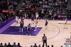 脑后长眼！申京禁区内击地背传助攻阿门双手暴扣