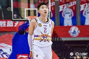 就是不丢！廖三宁半场4中4高效拿下10分2板3助