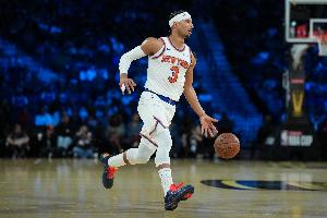 布伦森：哈特的攻防影响力数据体现不出来 他的打法能带来胜利