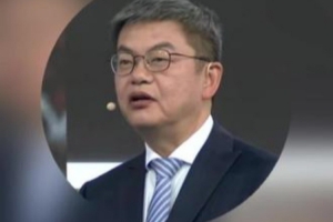 苏群：申京有点被错怪 KD被夹球就会更多给他 他是有缺点的好球员