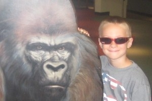 弗拉格迎来19岁生日！独行侠晒出多张弗拉格童年萌照庆生