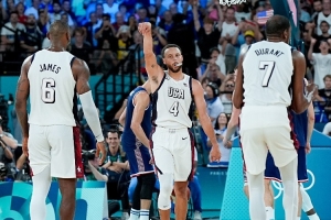 科尔：巴黎奥运决赛詹&杜把主导权给库里 三人如此协作真是美妙