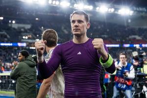 埃芬博格和马加特谈诺伊尔：相信他会续约一年，并让位给乌尔比希