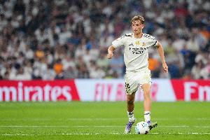 世体：速度较慢、对抗不够强硬，赫伊森最近在皇马受到质疑