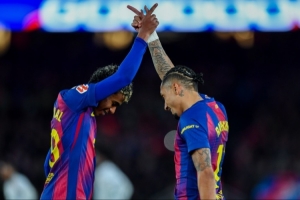 世体：冬季冠军能让巴萨乐观进入新年，尤其是看到皇马表现之后