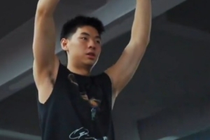 期待健康回归赛场！崔永熙康复训练更新 身体状态保持得不错