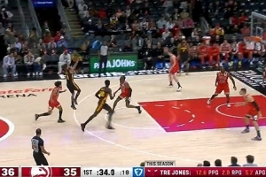 外线开炮！特雷·杨骑马射箭三分命中 老鹰回敬12-2迅速反超