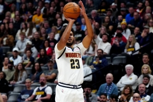 个个八倍镜！穆雷+卡约半场外线12出手飙进10记三分 两人合砍33分