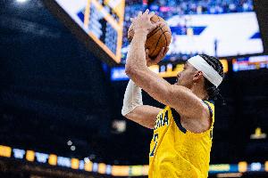 箭如雨下！内姆哈德和伊桑·汤普森相继三分命中 步行者三分9中8