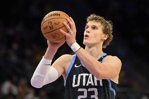 打得可以了！马尔卡宁20中10拿到27分8板1助 下半场18分