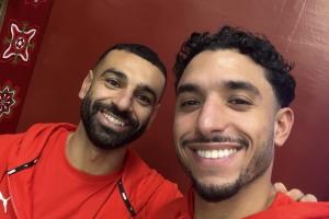 久违的赛后自拍！萨拉赫与马尔穆什合影，哈兰德评论：你好兄弟们