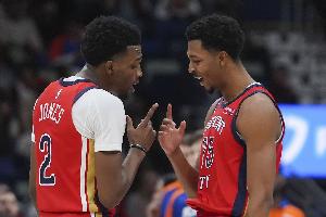 美记：鹈鹕不主动兜售琼斯和墨菲 湖人&勇士想要得给有吸引力报价