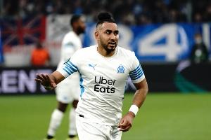 法媒：帕耶翻唱经典圣诞歌曲，筹集资金捐给患病儿童