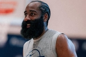 厉兵秣马迎战火箭！快船晒训练照 气氛火热球员状态饱满