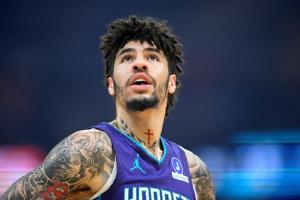 难阻失利！拉梅洛·鲍尔16中8拿到23分9助 三分10中6