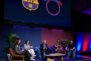 每体：巴萨推出“蓝红手环”慈善项目，助力患病儿童获得情感支持