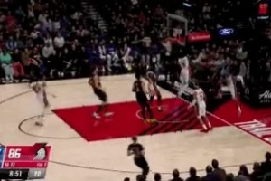 悬念回来了！西索科反击暴扣 开拓者将分差追到个位数