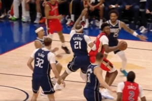 丝滑啊！奎因帅气转身 篮下一打三强行上篮取分