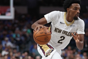 交易市场香饽饽！鹈鹕官方：赫伯特·琼斯因右脚踝扭伤退赛