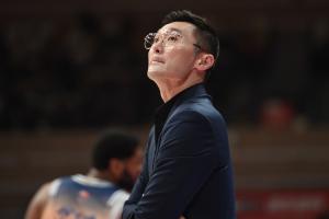 2胜3负~新疆队球迷致信：若能换教练 我等球迷愿自费承担首年薪资