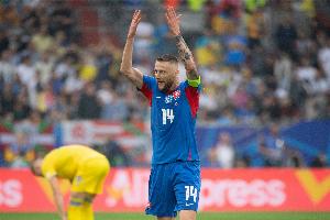 都体：米兰曾初步问价什克里尼亚尔，但已经被费内巴切明确拒绝