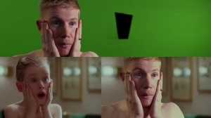 圣诞快乐！7年前，德布劳内拍摄模仿电影小鬼当家片段的圣诞视频