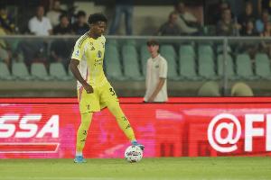 记者：尤文边卫卡巴尔仍未恢复合练，肌肉问题比预期严重