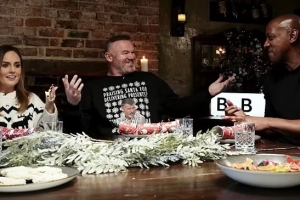 鲁尼谈圣诞晚餐：豌豆泥、甜玉米、胡萝卜……不爱吃烤肉