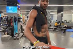 🤣节目效果炸裂！会送斯潘塞啥圣诞礼物？库明加：更多上场时间