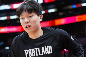 开拓者媒体人：当你因一个球员才关注某队时 评价上难免会有偏见