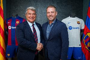 世体：若拉波尔塔下次选举后卸任，弗里克与巴萨续约可能会很困难