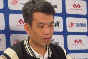 解立彬：球队打得太乱了 我们需要放平心态 希望更多的人能进轮换